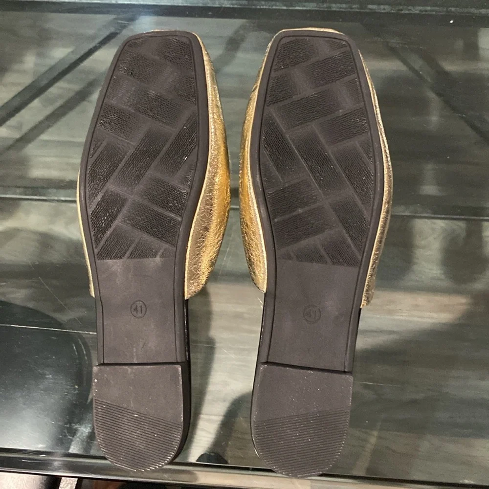 Elegant Gold Women's Slip-On Shoes - Picture 4 of 4